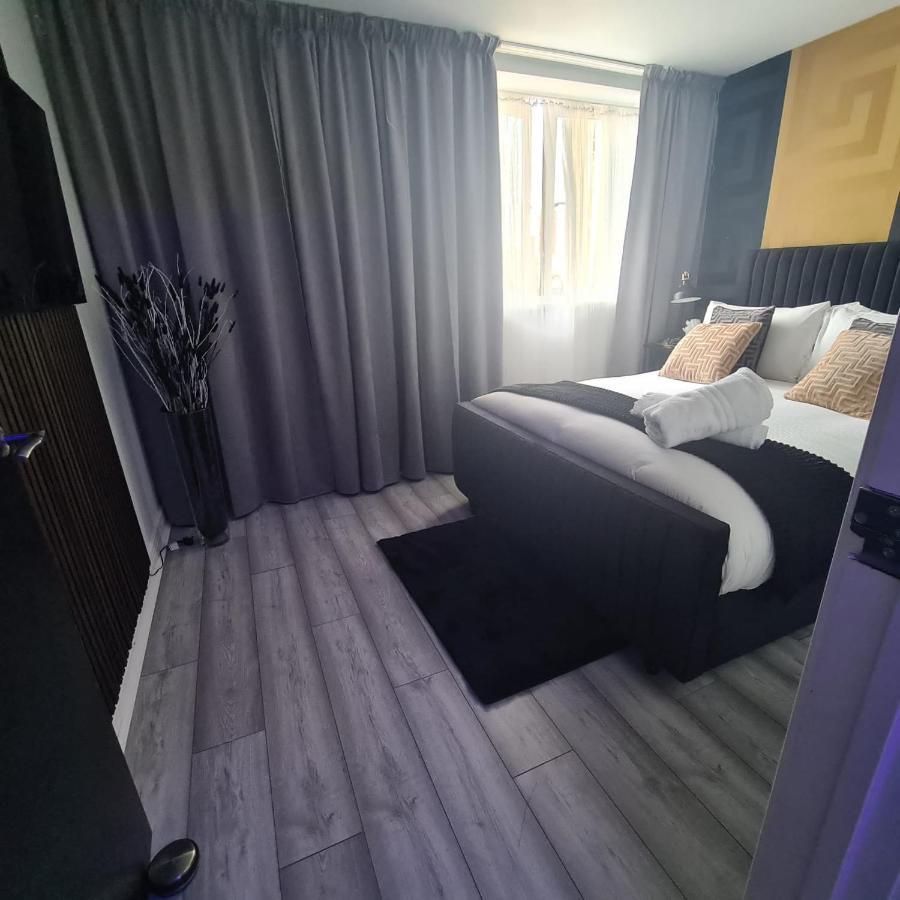 Luxury 9Ine Penthouse With Garden & Jacuzzi Apartment Birmingham Exterior photo